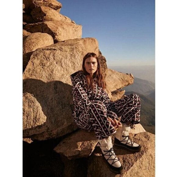 FREE PEOPLE Movement All Prepped Printed SKI SUIT Sz S Waterproof Insulated NEW - Picture 2 of 13